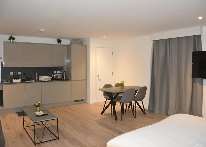 Hampton Suites Serviced Apartments