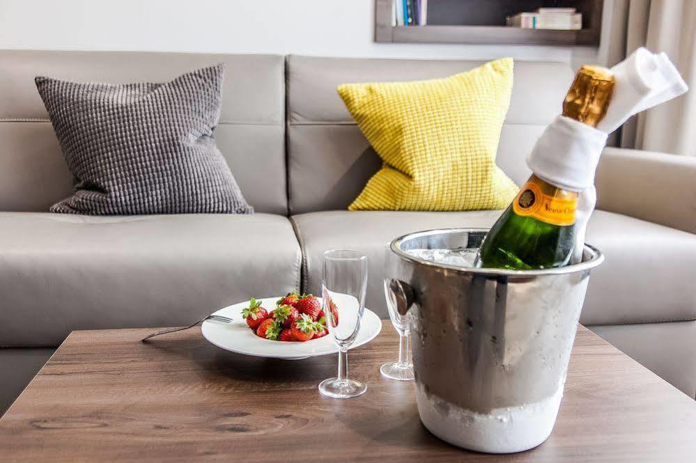 Hampton Serviced * Kingston upon Thames (Greater London)